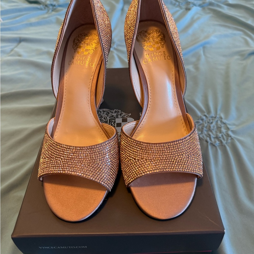Vince Camuto Champagne Rhinestone Gold Heels - Brand New - never used.